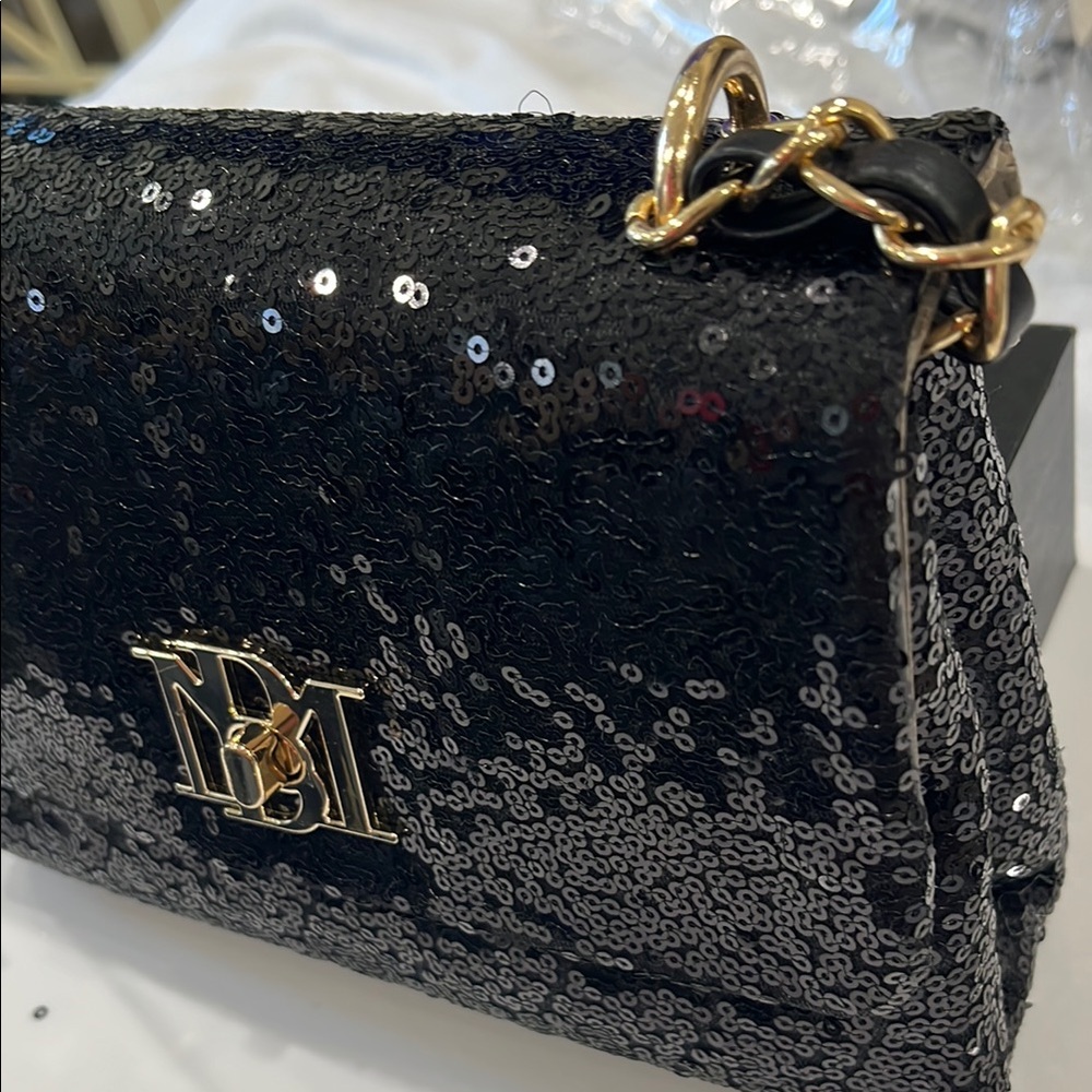 95. Badgley Mischka Black Sequin Women's Bag - Picture 3 of 6